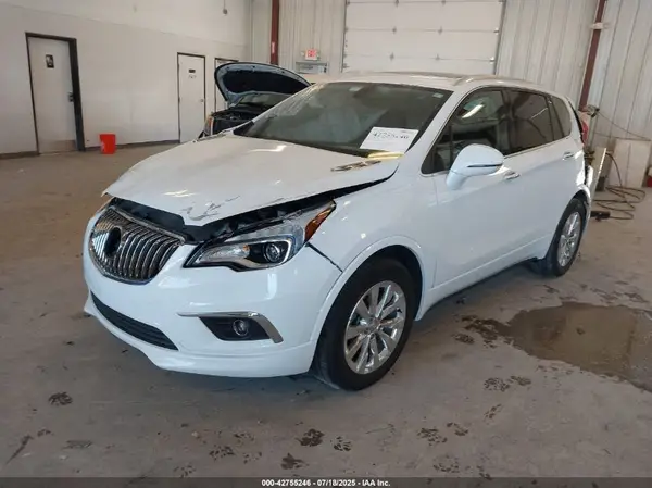 LRBFX1SA0JD007363 2018 BUICK ENVISION - Image 2