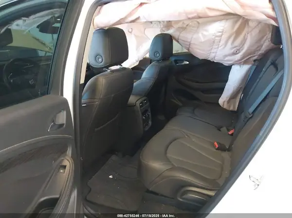 LRBFX1SA0JD007363 2018 BUICK ENVISION - Image 8