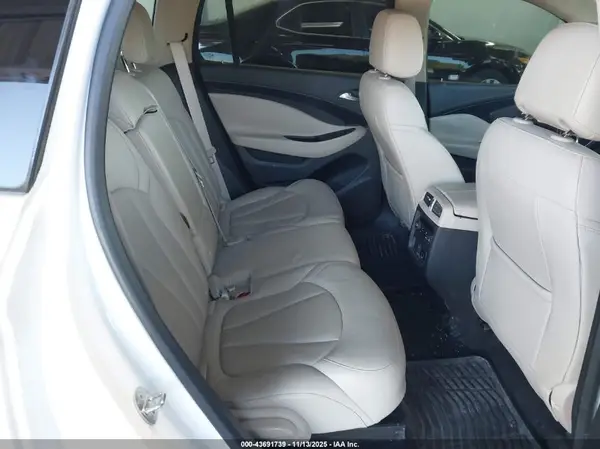 LRBFX1SA1JD007775 2018 BUICK ENVISION - Image 8