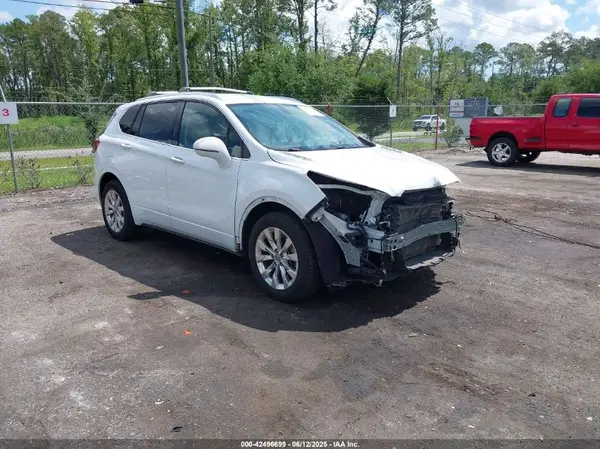 LRBFX1SA2JD025945 2018 BUICK ENVISION - Image 1