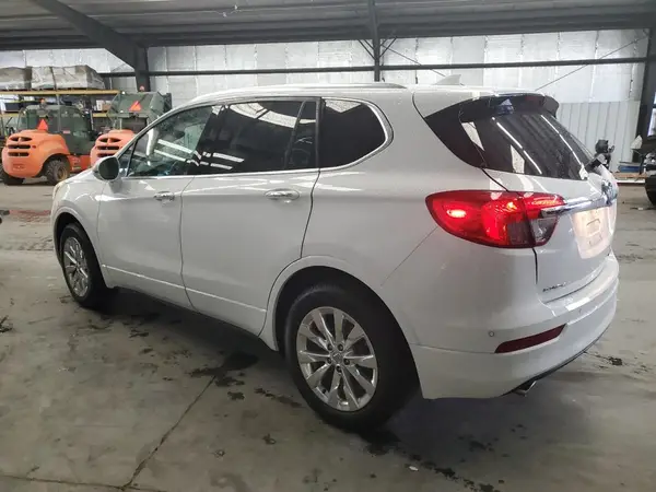 LRBFX1SA3JD052247 2018 BUICK ENVISION - Image 2