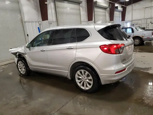 LRBFX1SA4JD006782 2018 BUICK ENVISION - Image 2