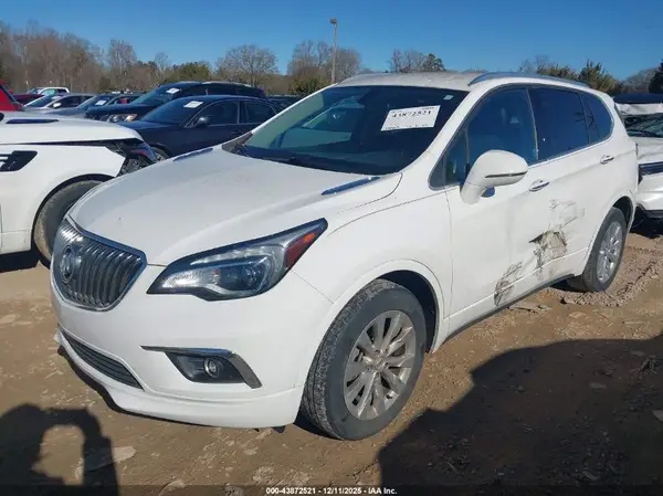 LRBFX1SA4JD015238 2018 BUICK ENVISION - Image 2