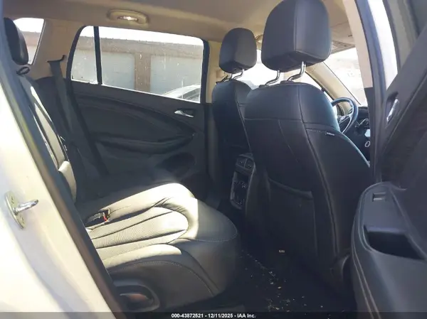 LRBFX1SA4JD015238 2018 BUICK ENVISION - Image 8