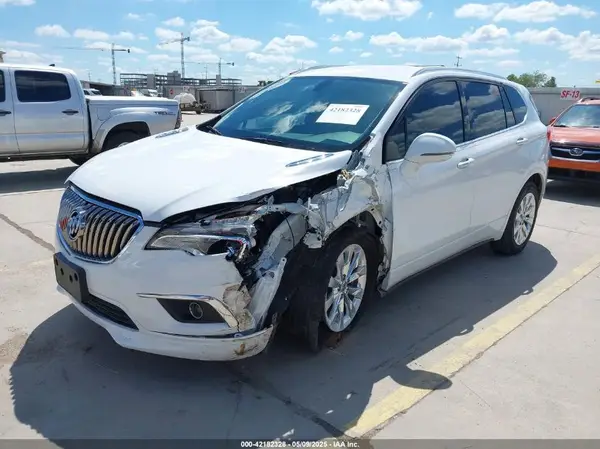 LRBFX1SA5JD009335 2018 BUICK ENVISION - Image 2