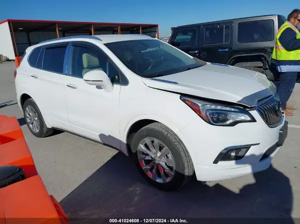 LRBFX1SA5JD116062 2018 BUICK ENVISION - Image 1