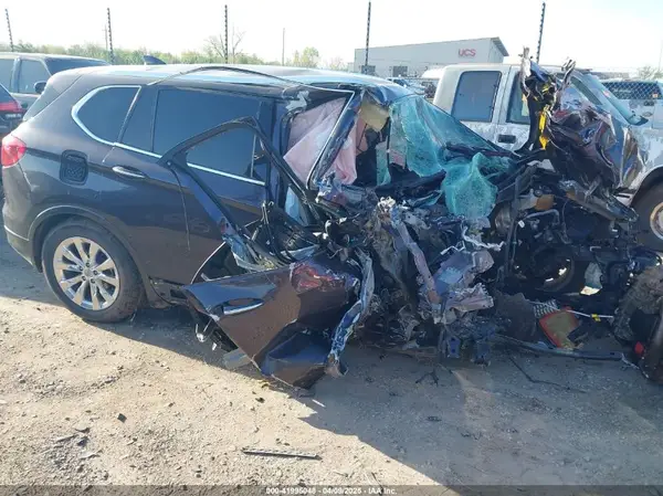 LRBFX1SA6JD084500 2018 BUICK ENVISION - Image 1