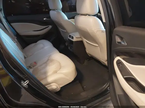 LRBFX1SA7KD010214 2019 BUICK ENVISION - Image 8
