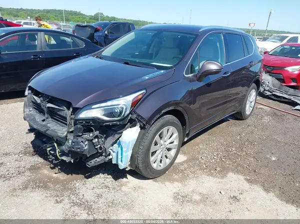 LRBFX1SA8JD007160 2018 BUICK ENVISION - Image 2