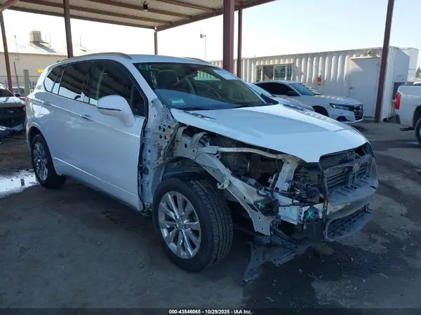 LRBFX1SA8JD023696 2018 BUICK ENVISION - Image 1