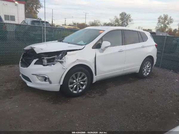 LRBFX1SAXJD081227 2018 BUICK ENVISION - Image 2