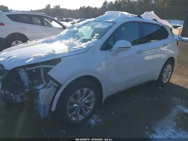 LRBFX2SA0JD055385 2018 BUICK ENVISION - Image 2