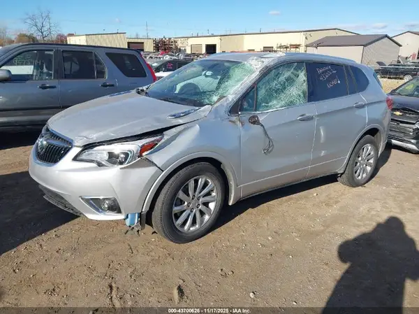 LRBFX2SA0KD002686 2019 BUICK ENVISION - Image 2