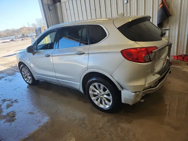 LRBFX2SA1JD005417 2018 BUICK ENVISION - Image 2