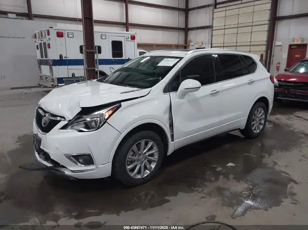 LRBFX2SA2LD104346 2020 BUICK ENVISION - Image 2