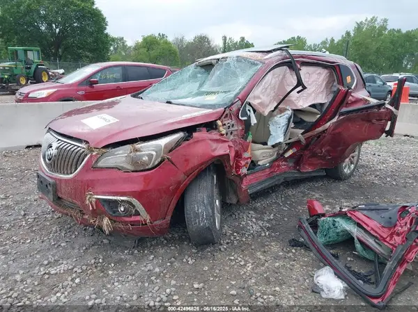 LRBFX2SA3JD000834 2018 BUICK ENVISION - Image 2