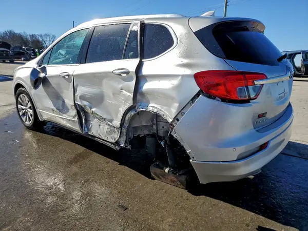 LRBFX2SA3JD002969 2018 BUICK ENVISION - Image 2