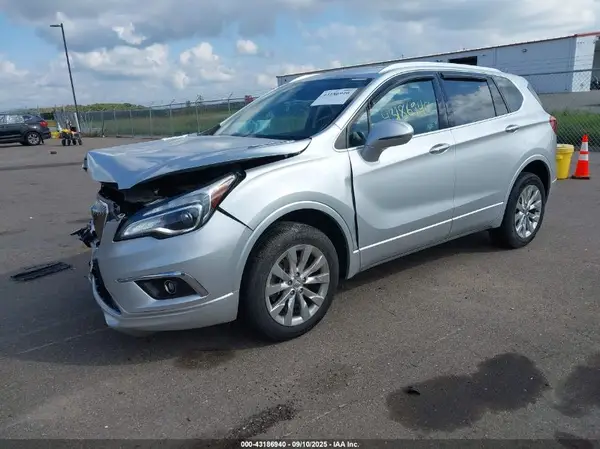 LRBFX2SA4JD113546 2018 BUICK ENVISION - Image 2