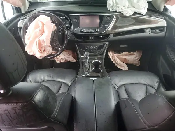 LRBFX2SA4KD033018 2019 BUICK ENVISION - Image 8