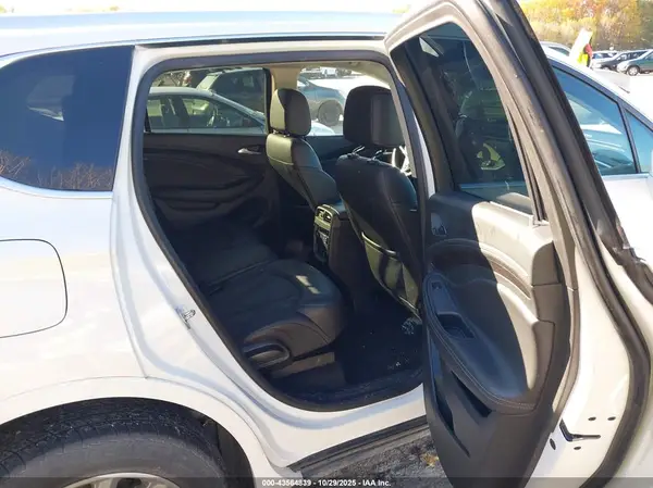 LRBFX2SA4KD105092 2019 BUICK ENVISION - Image 8