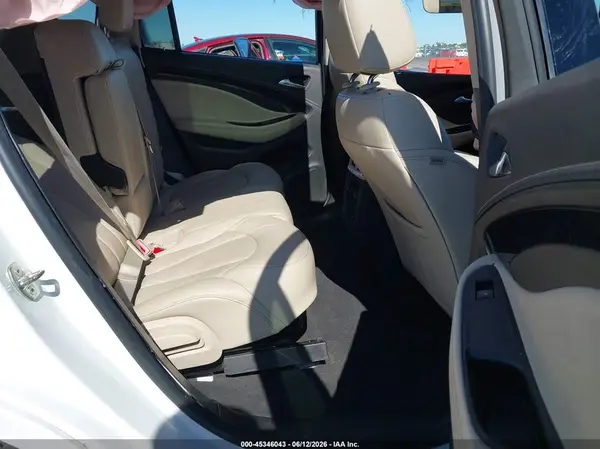 LRBFX2SA5JD051719 2018 BUICK ENVISION - Image 8