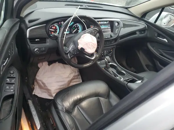 LRBFX2SA7JD024229 2018 BUICK ENVISION - Image 8