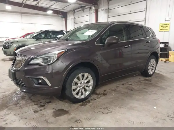 LRBFX2SA8JD004930 2018 BUICK ENVISION - Image 2