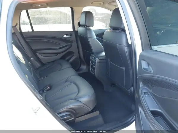 LRBFX2SA9JD116247 2018 BUICK ENVISION - Image 8