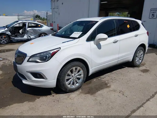 LRBFX2SAXJD009806 2018 BUICK ENVISION - Image 2