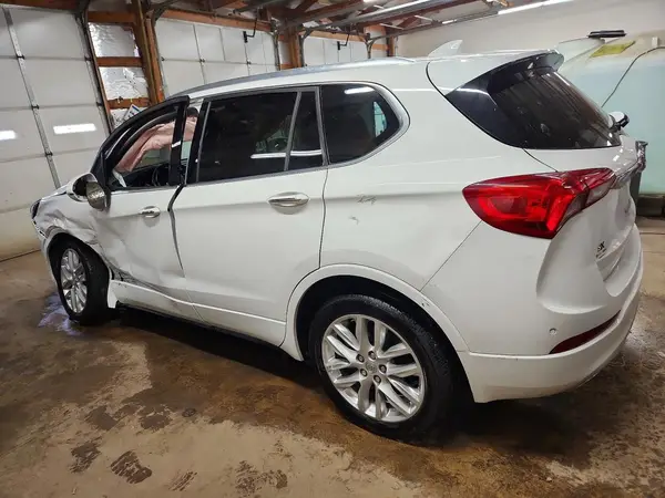 LRBFX3SX5KD007408 2019 BUICK ENVISION - Image 2