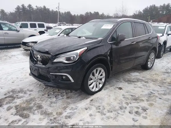 LRBFX3SX6JD016715 2018 BUICK ENVISION - Image 2