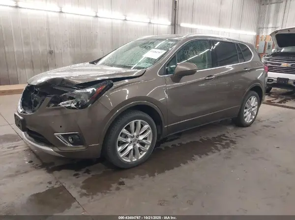 LRBFX3SX7KD011959 2019 BUICK ENVISION - Image 2