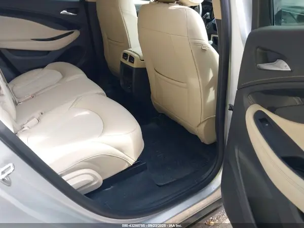 LRBFXASAXHD109196 2017 BUICK ENVISION - Image 8