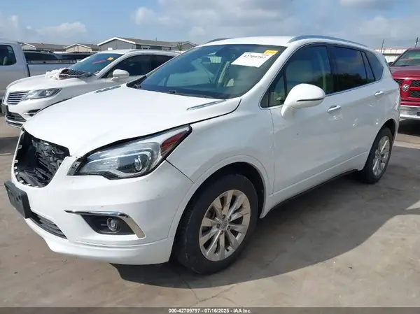 LRBFXBSA8HD223803 2017 BUICK ENVISION - Image 2