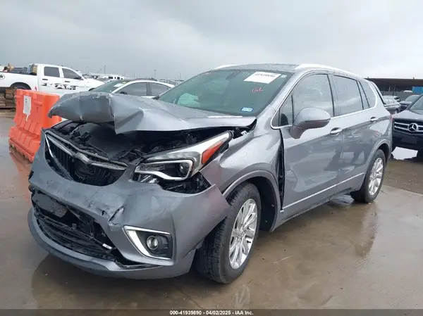 LRBFXCSA8KD010881 2019 BUICK ENVISION - Image 2