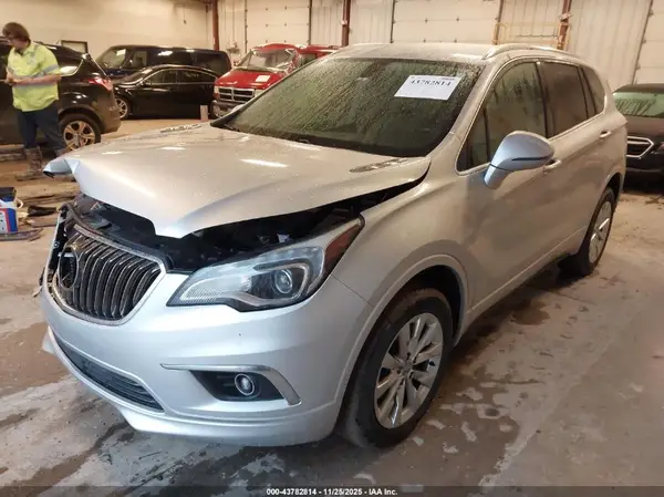LRBFXDSA7HD146353 2017 BUICK ENVISION - Image 2