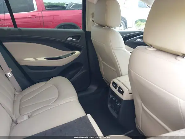 LRBFXESX7HD019189 2017 BUICK ENVISION - Image 8