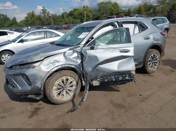 LRBFZKE45SD029169 2025 BUICK ENVISION - Image 2