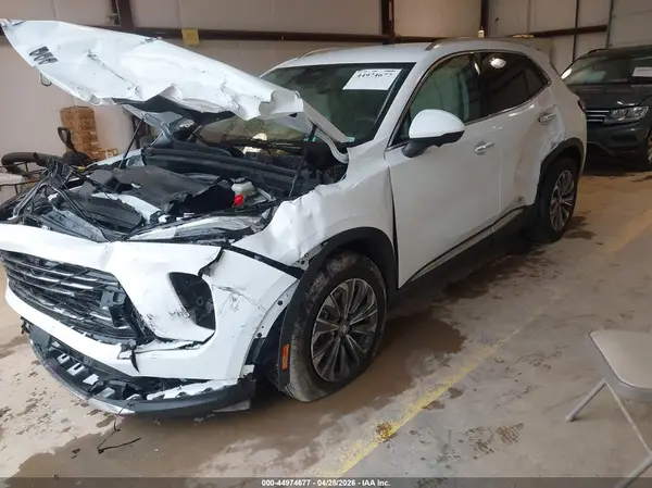 LRBFZKE48SD028145 2025 BUICK ENVISION - Image 2