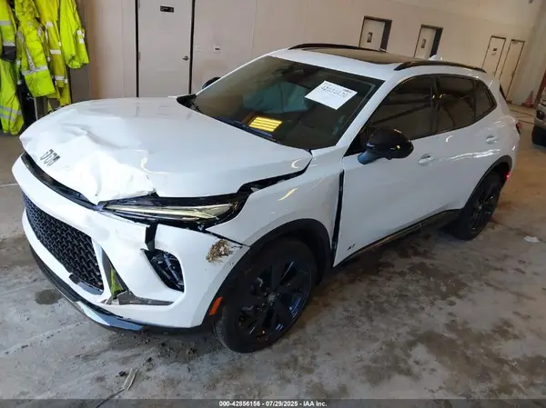LRBFZLE44SD019318 2025 BUICK ENVISION - Image 2