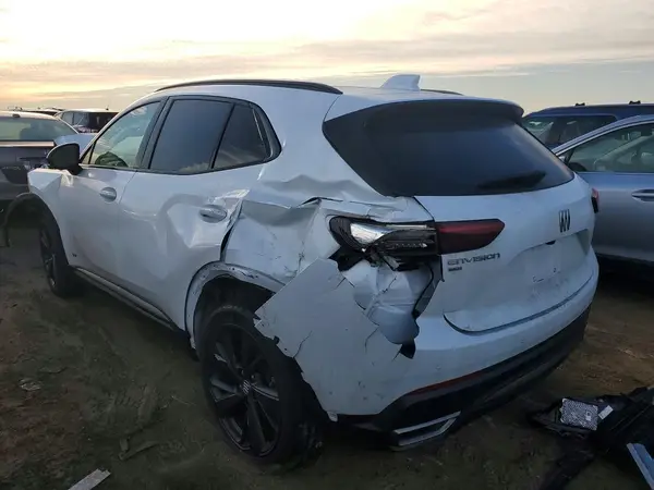 LRBFZLE49SD090692 2025 BUICK ENVISION - Image 2