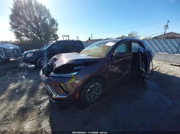 LRBFZME40RD022118 2024 BUICK ENVISION - Image 2