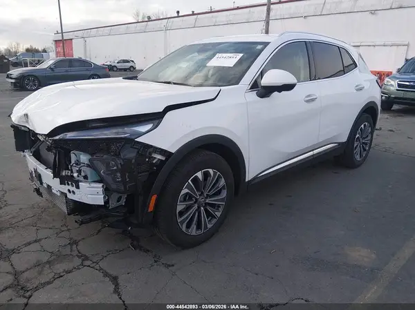 LRBFZME40RD056219 2024 BUICK ENVISION - Image 2