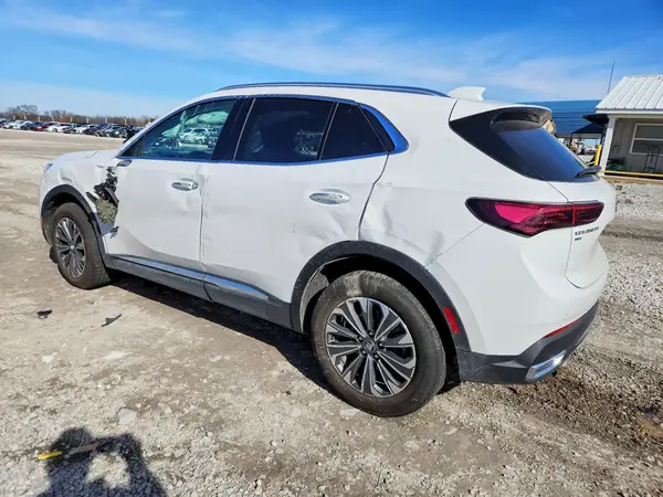 LRBFZME41RD043737 2024 BUICK ENVISION - Image 2