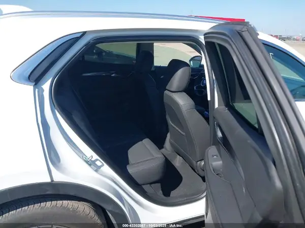 LRBFZME42RD066427 2024 BUICK ENVISION - Image 8