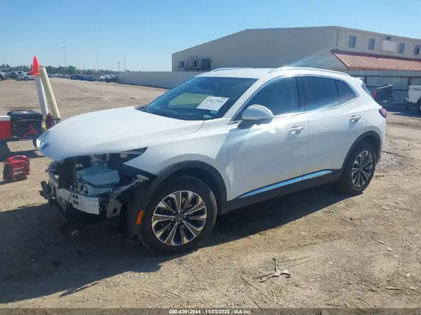 LRBFZME42RD066900 2024 BUICK ENVISION - Image 2