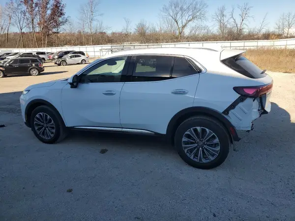 LRBFZME42RD072650 2024 BUICK ENVISION - Image 2