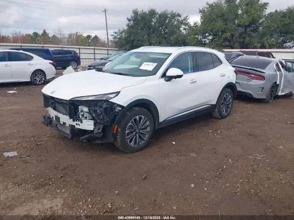 LRBFZME43RD075959 2024 BUICK ENVISION - Image 2