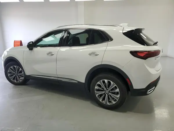 LRBFZME44RD073606 2024 BUICK ENVISION - Image 2