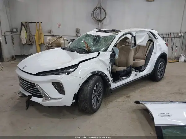 LRBFZME45RD023328 2024 BUICK ENVISION - Image 2